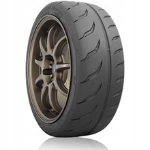 2 x Toyo Proxes R888R 315/30R20 101 Y SEMISLICK opona letnia